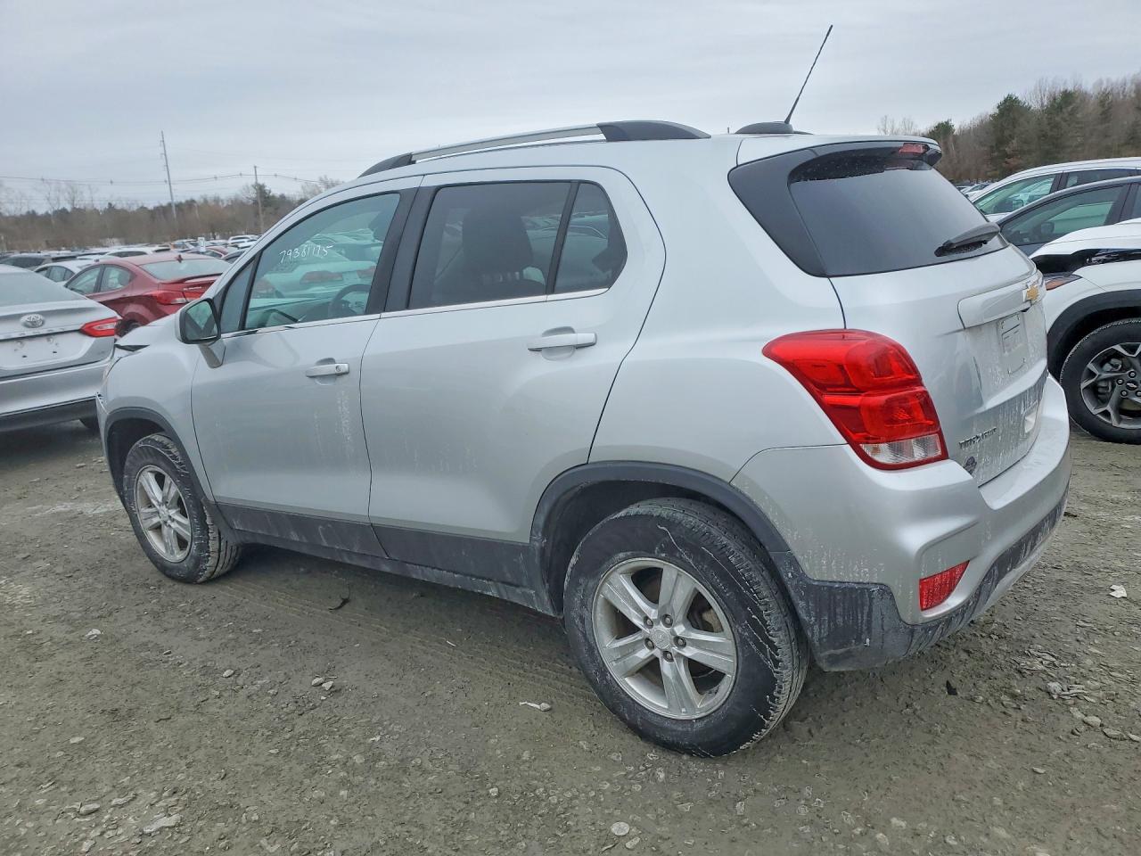 2018 CHEVROLET TRAX 1LT photo 3