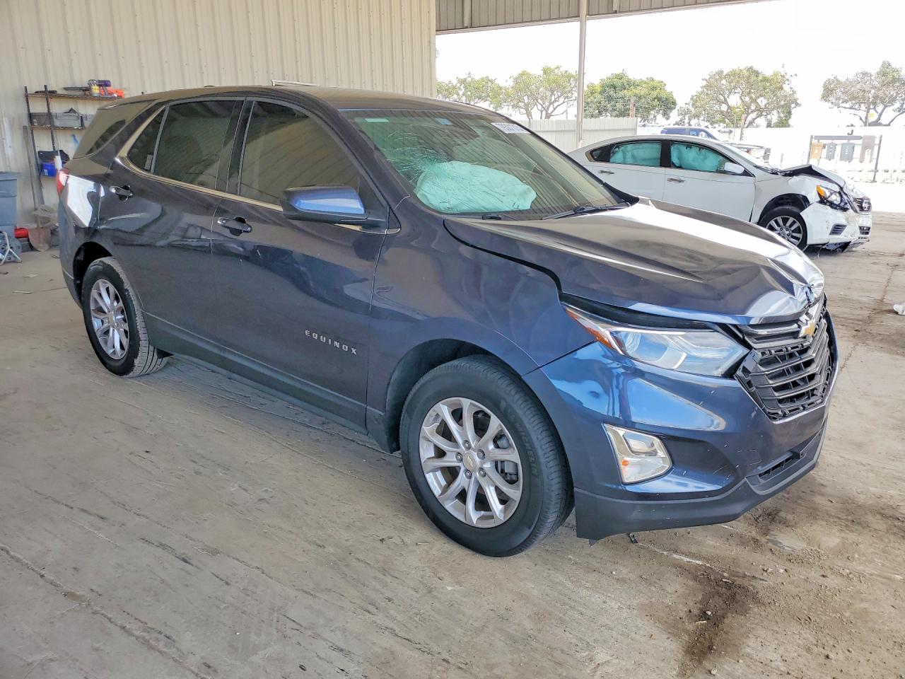 2019 CHEVROLET EQUINOX LT photo 4
