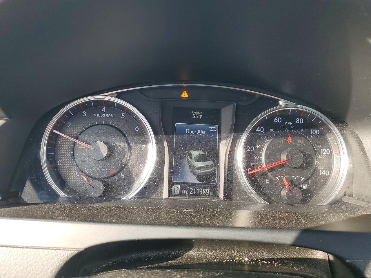 2015 TOYOTA CAMRY SE photo 17