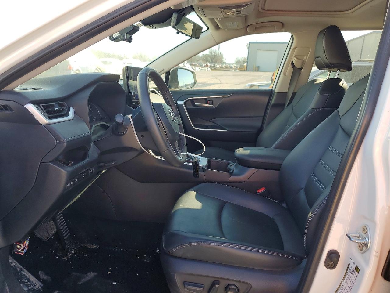2024 TOYOTA RAV 4 photo 19