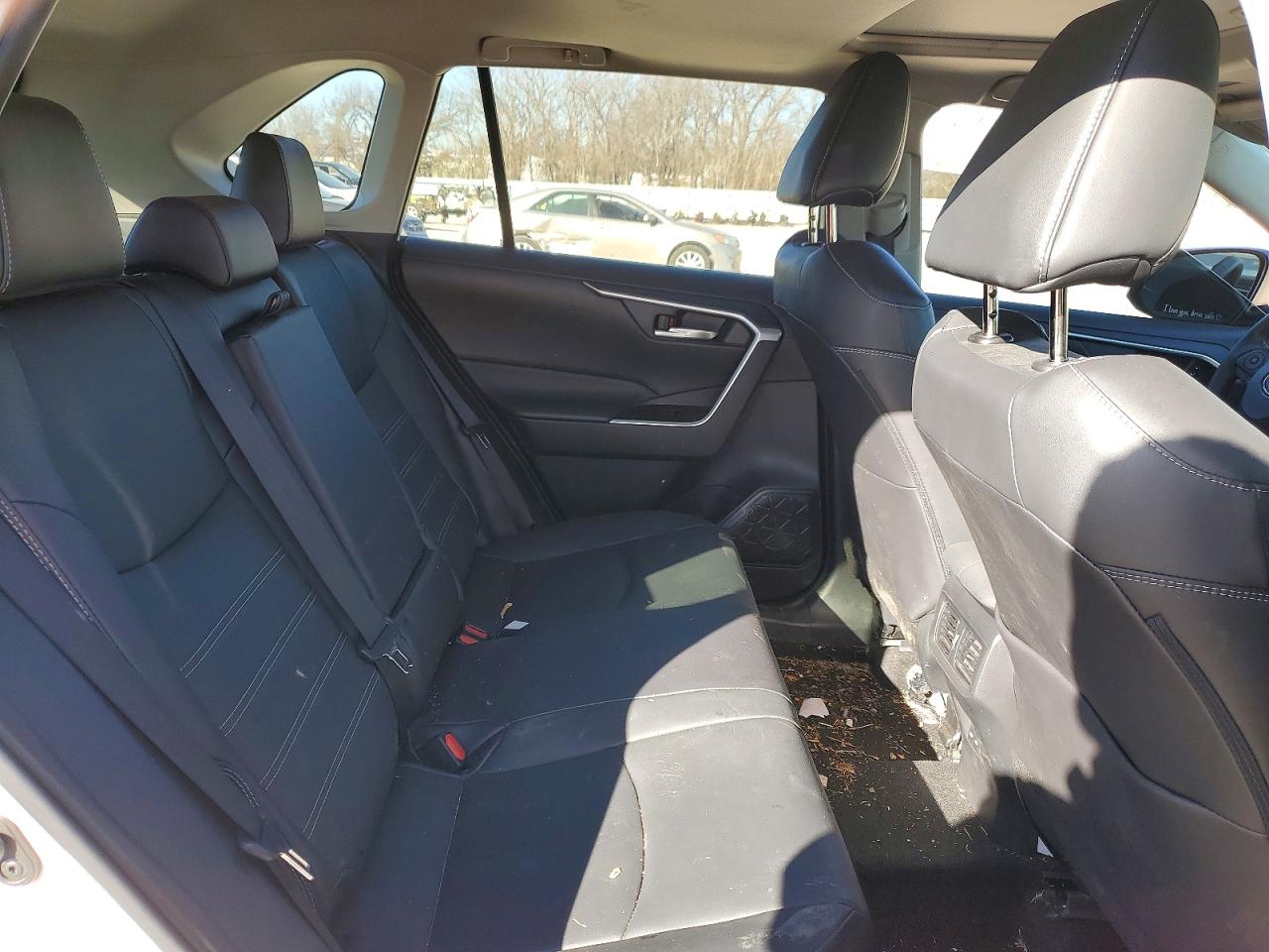 2024 TOYOTA RAV 4 photo 31