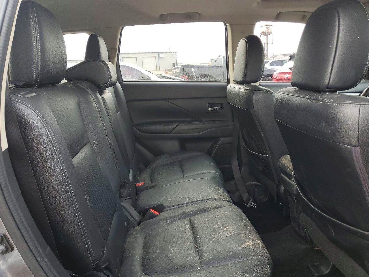 2016 MITSUBISHI OUTLANDER SE photo 21