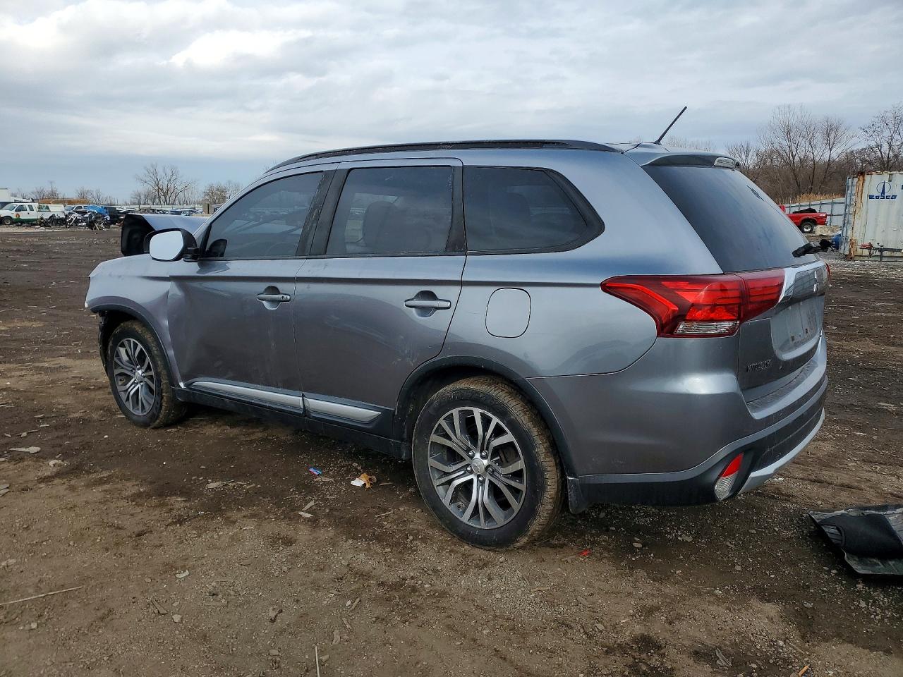 2016 MITSUBISHI OUTLANDER SE photo 3