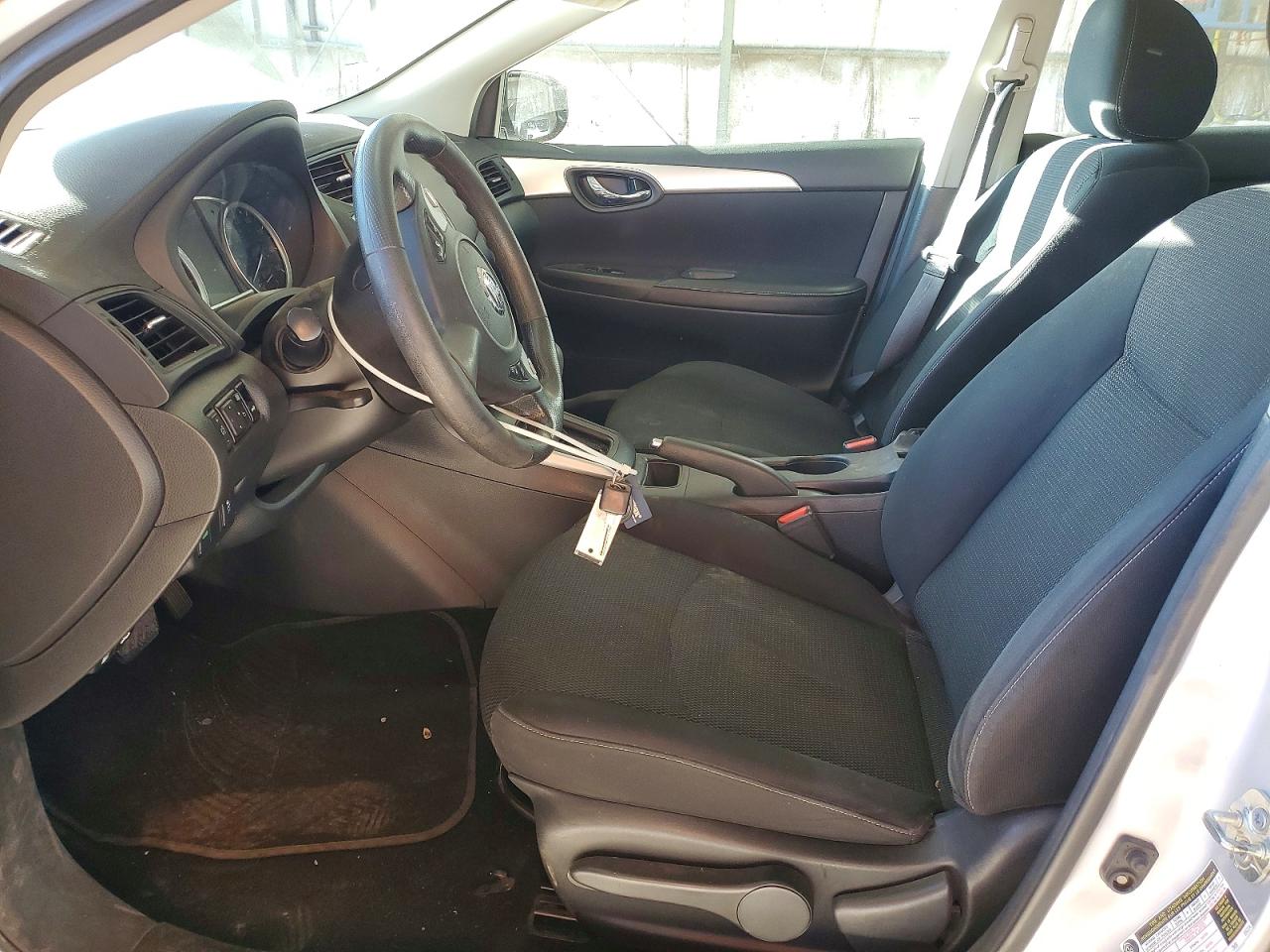 2019 NISSAN SENTRA S photo 7