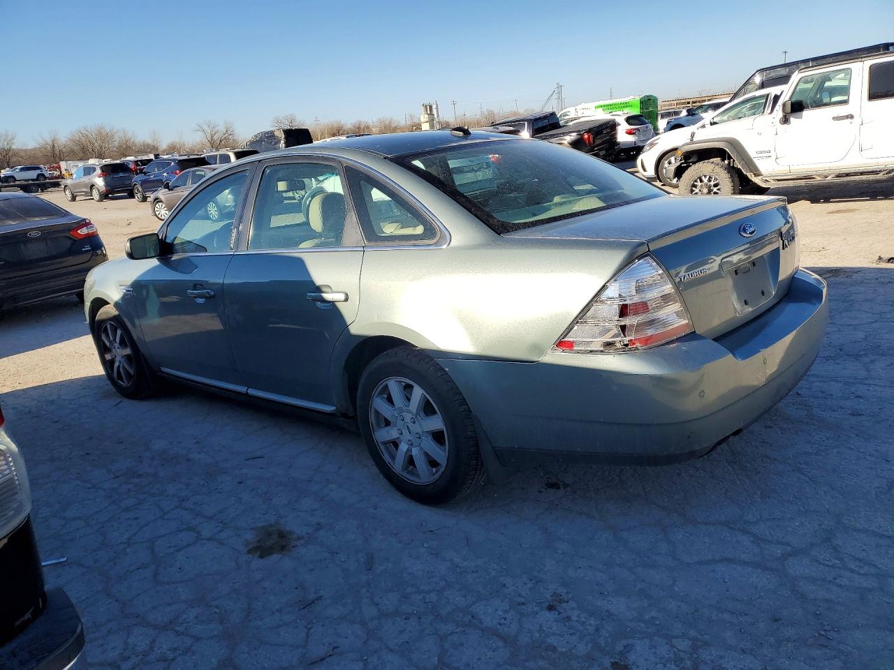 2008 FORD TAURUS photo 3