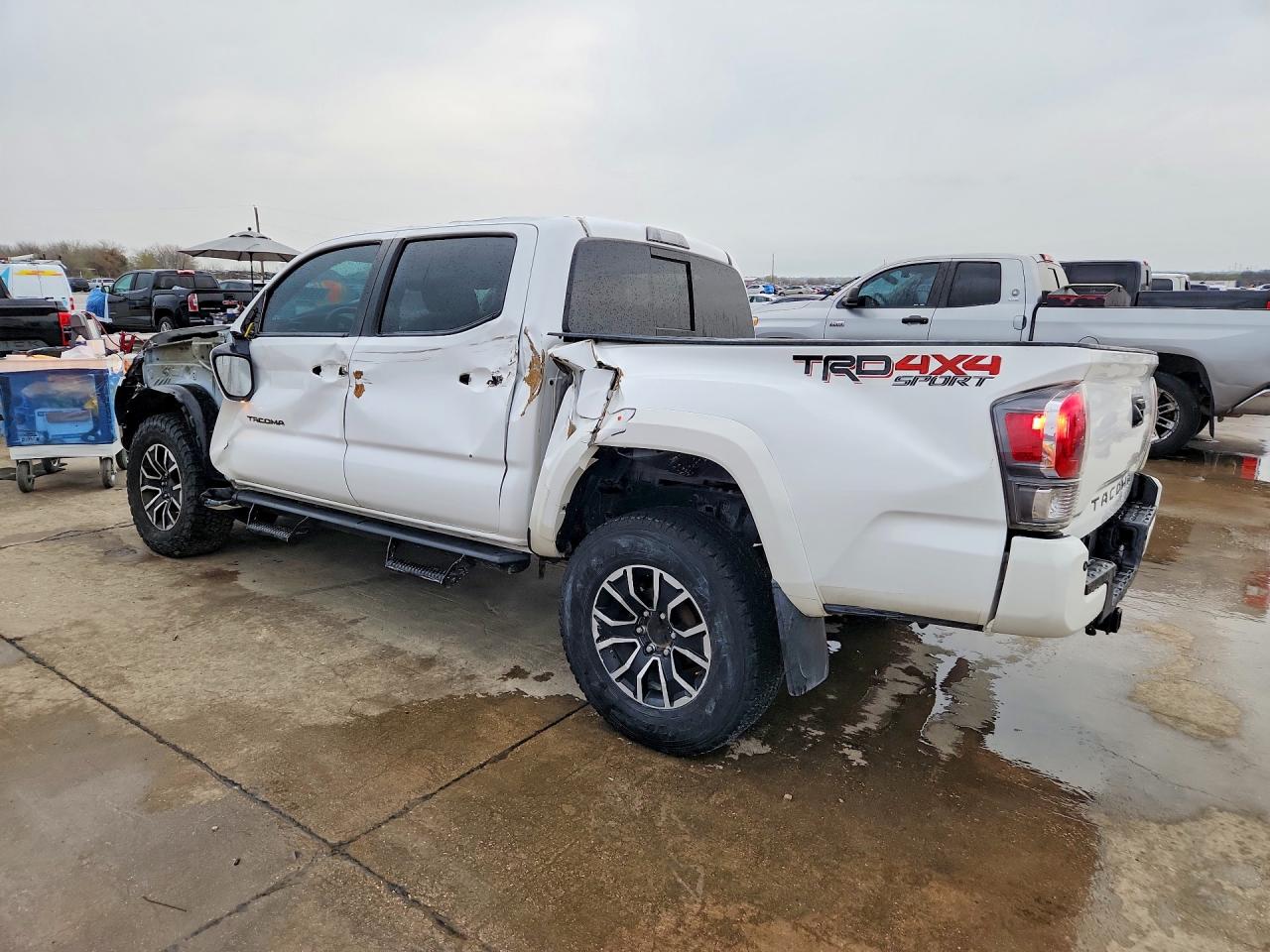 2021 TOYOTA TACOMA TRD SPORT photo 4