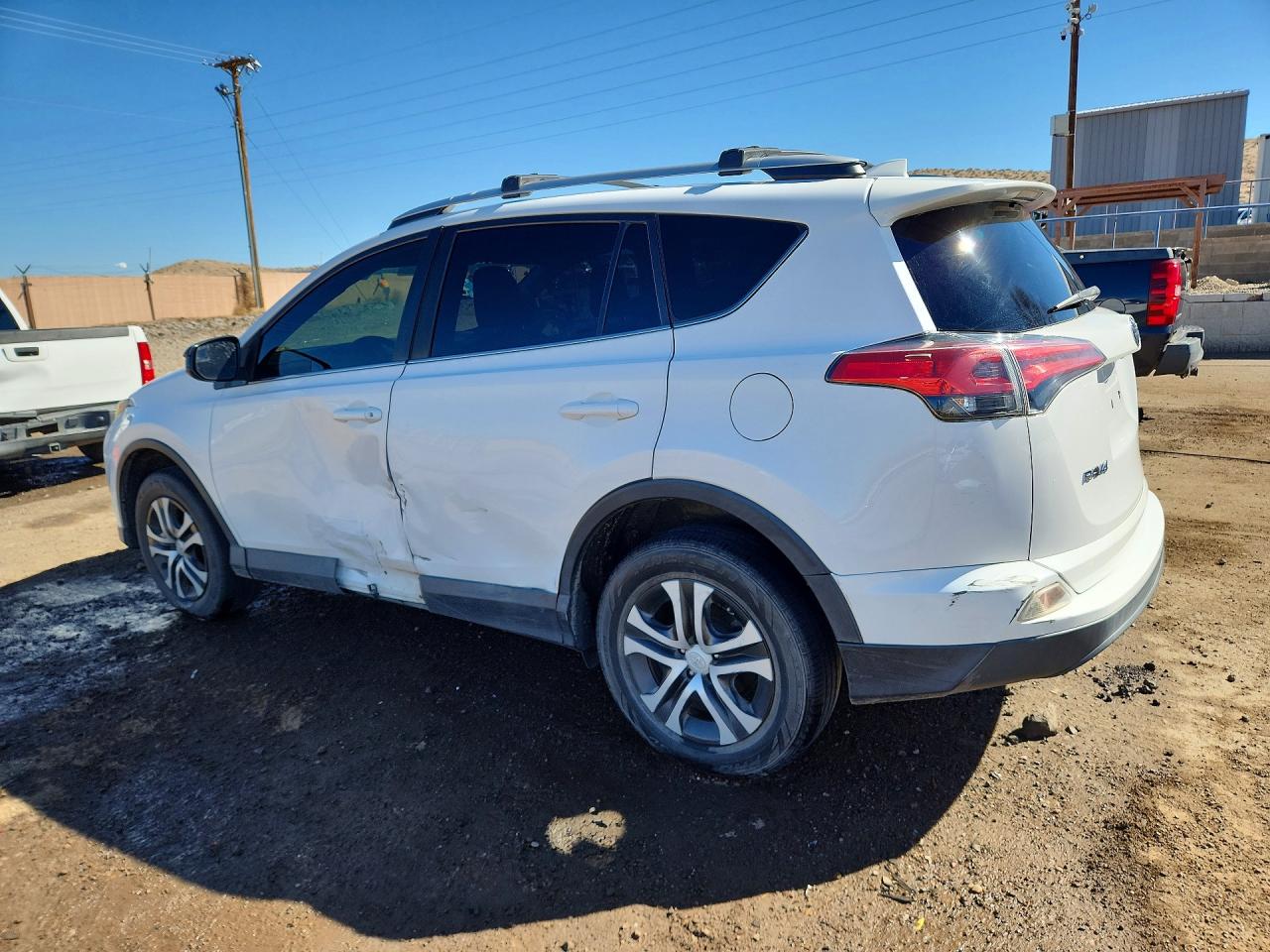 2016 TOYOTA RAV4 LE photo 2
