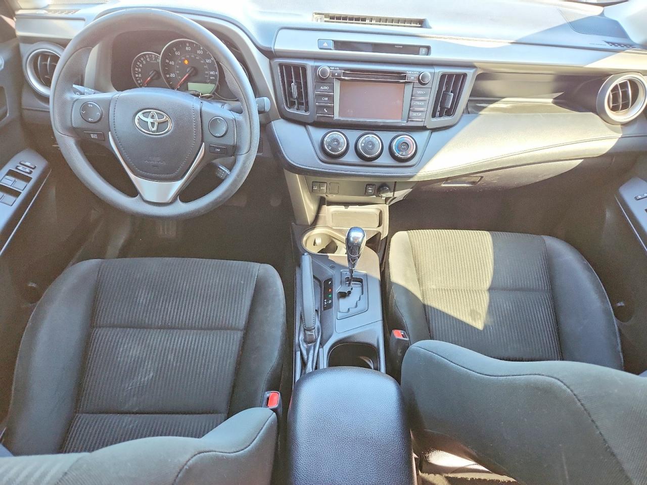2016 TOYOTA RAV4 LE photo 8