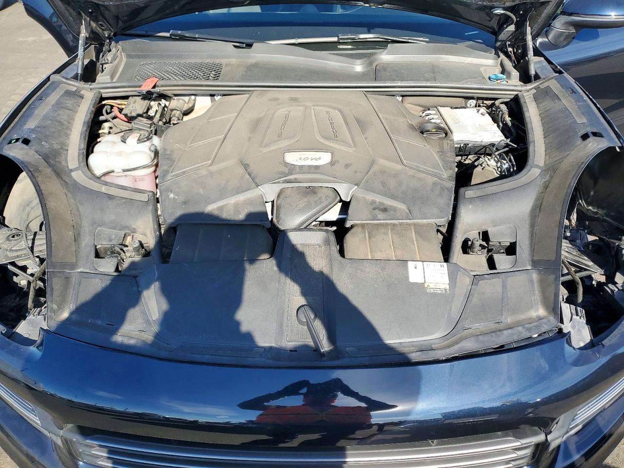 2022 PORSCHE CAYENNE photo 12