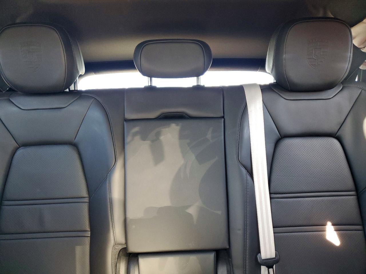2022 PORSCHE CAYENNE photo 10
