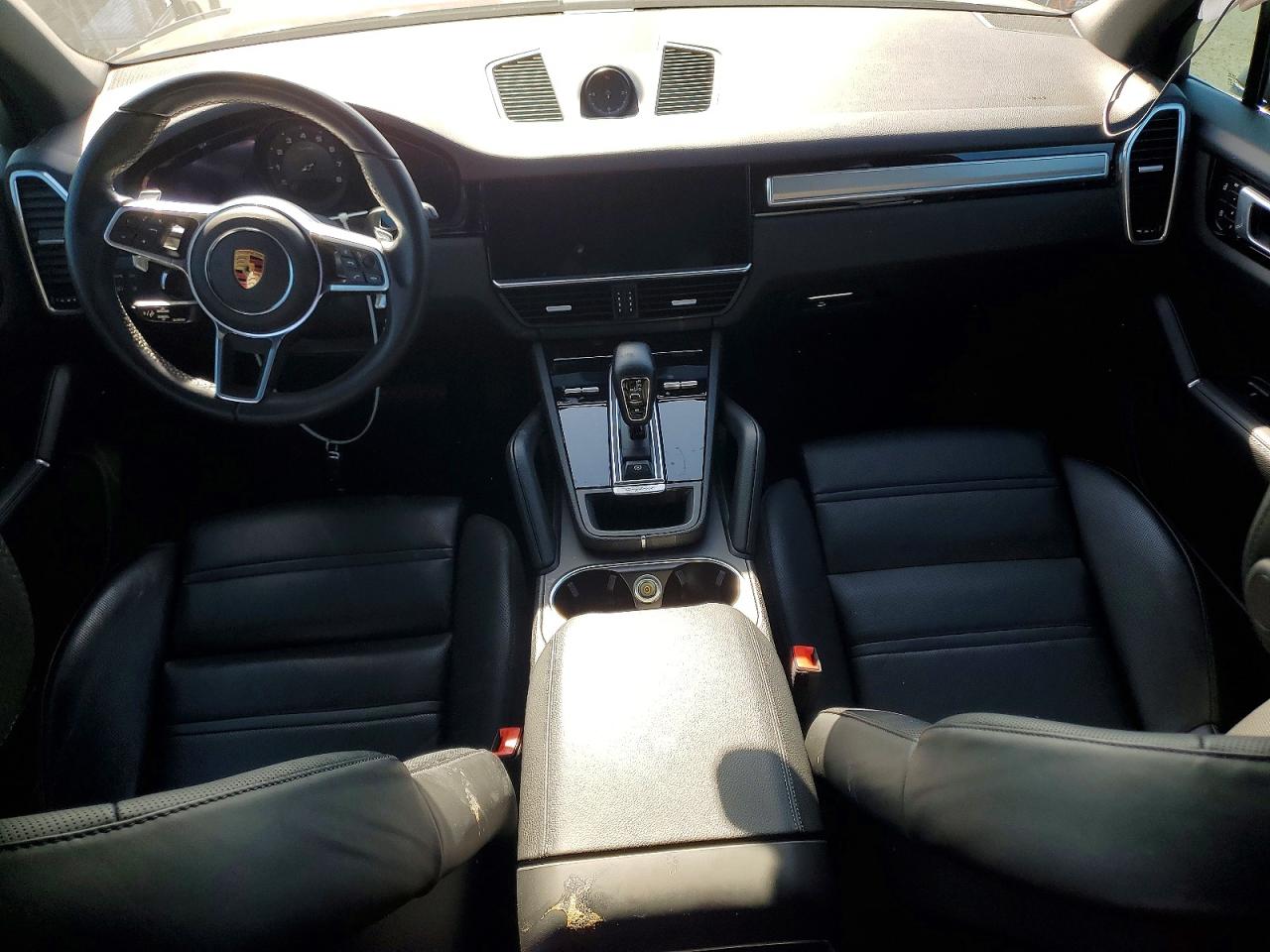 2022 PORSCHE CAYENNE photo 8