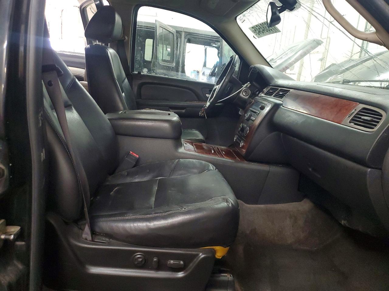 2009 CHEVROLET SUBURBAN K1500 LTZ photo 19