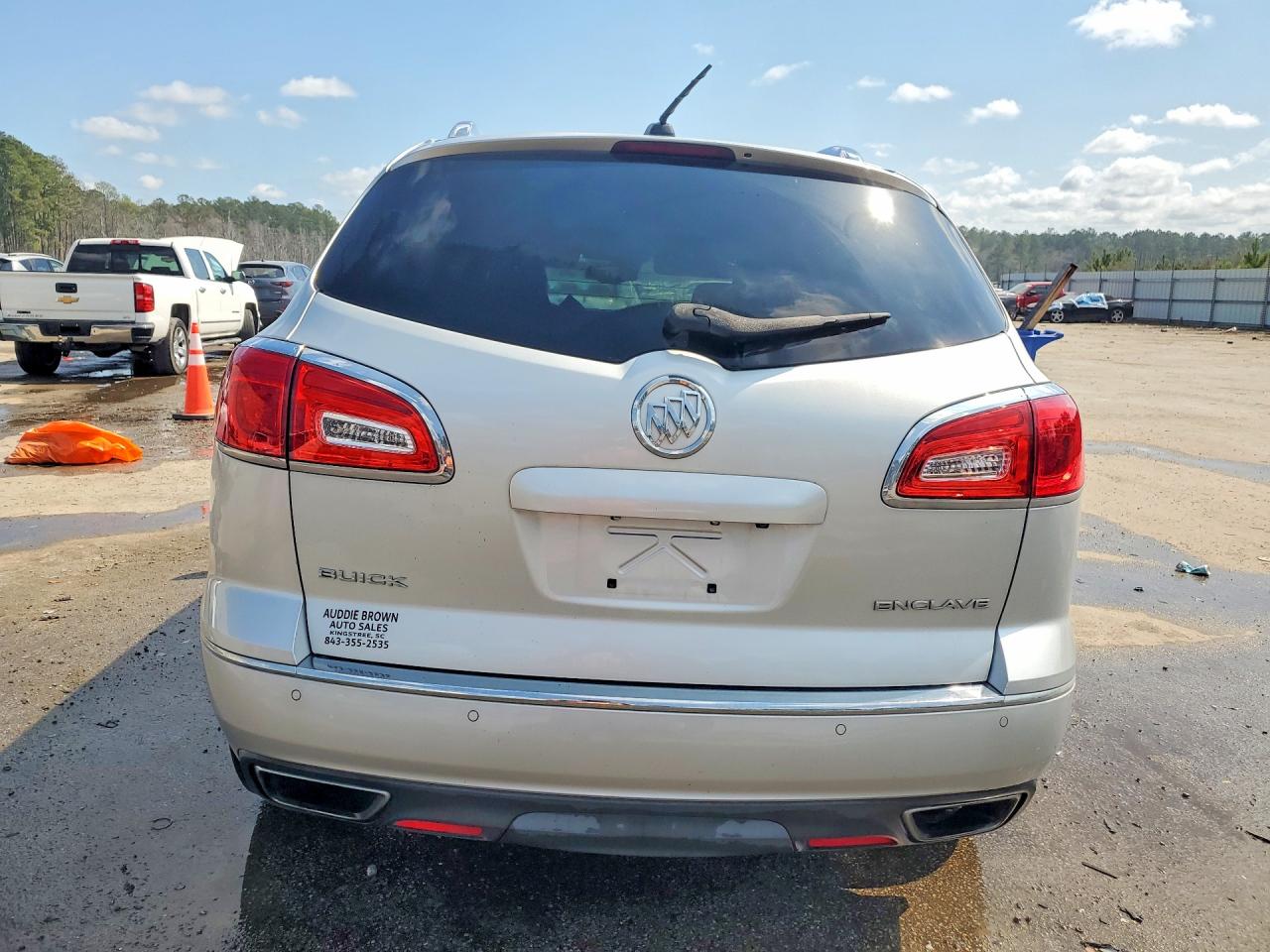 2016 BUICK ENCLAVE photo 11