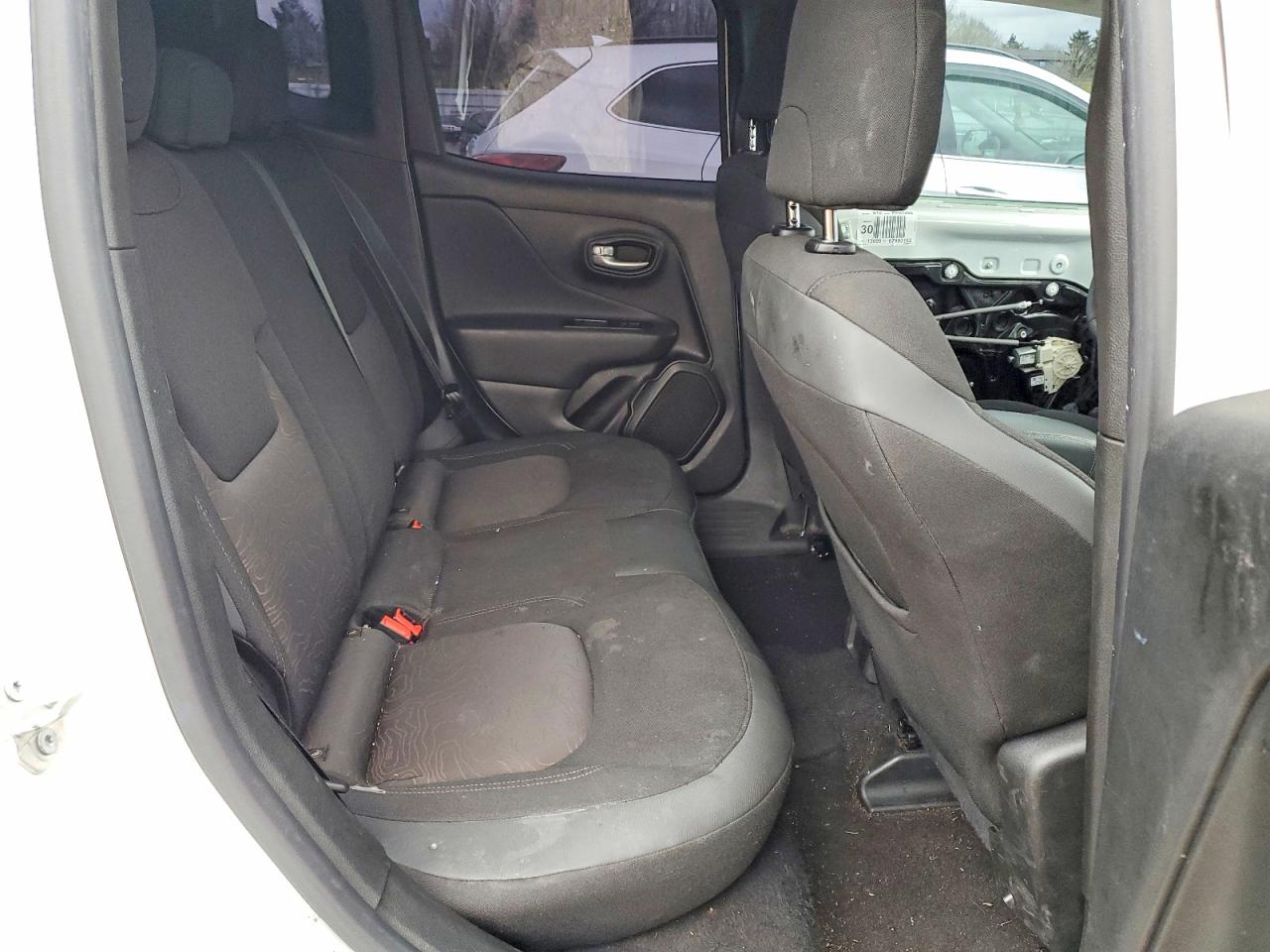 2023 JEEP RENEGADE LATITUDE photo 10
