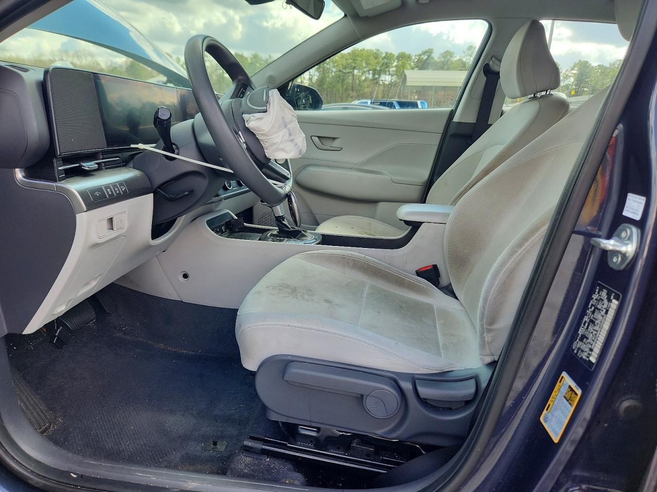 2024 HYUNDAI KONA SE photo 7