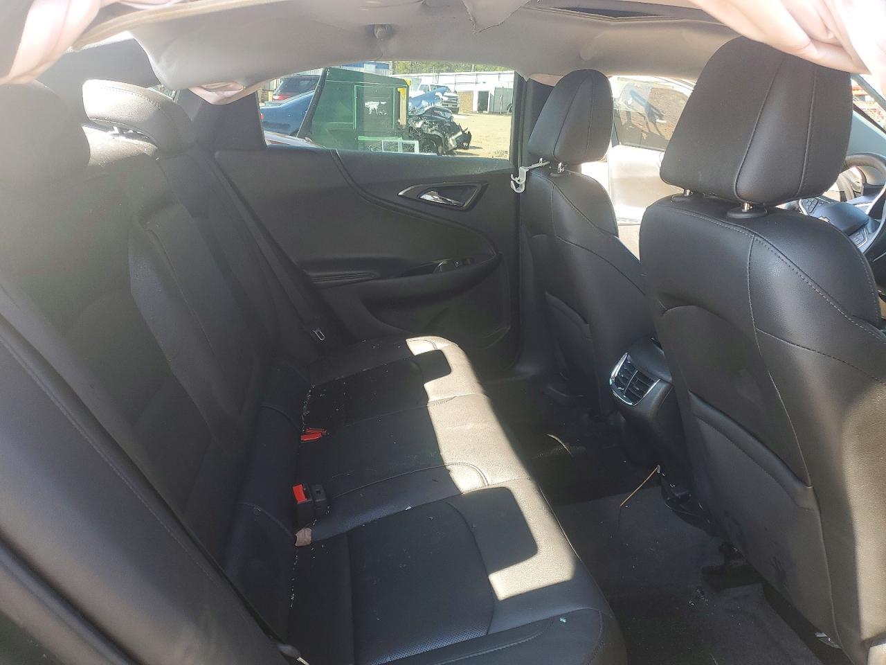 2017 CHEVROLET MALIBU PREMIER photo 28