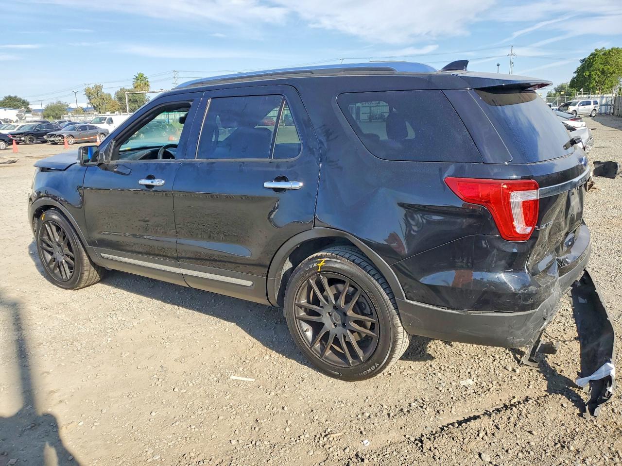 2017 FORD EXPLORER LIMITED photo 4