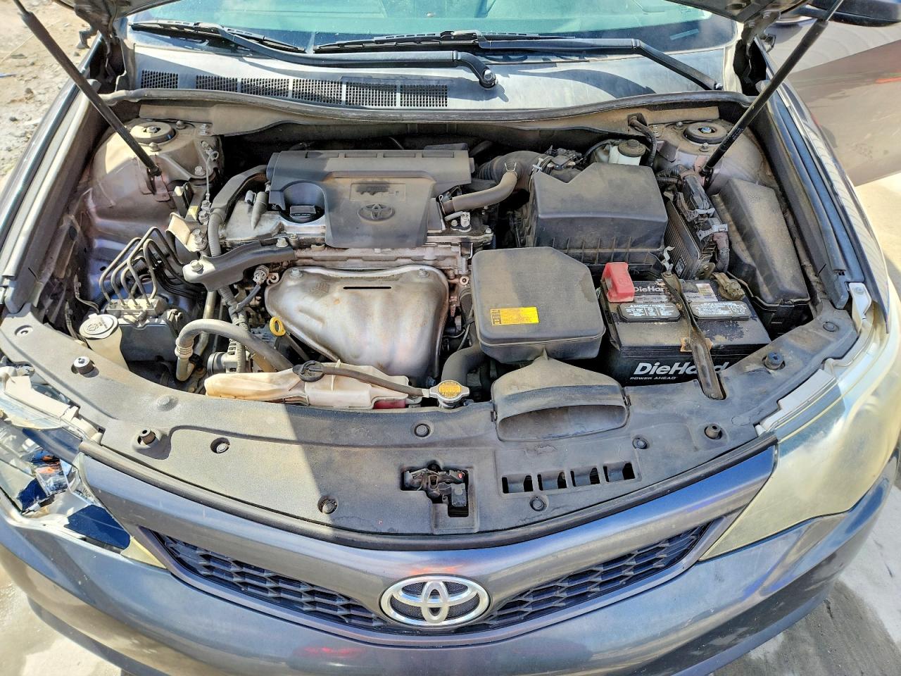 2013 TOYOTA CAMRY SE photo 11