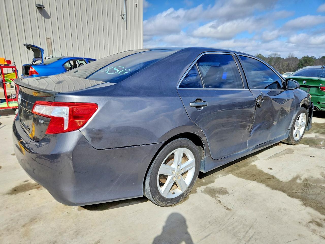 2013 TOYOTA CAMRY SE photo 3