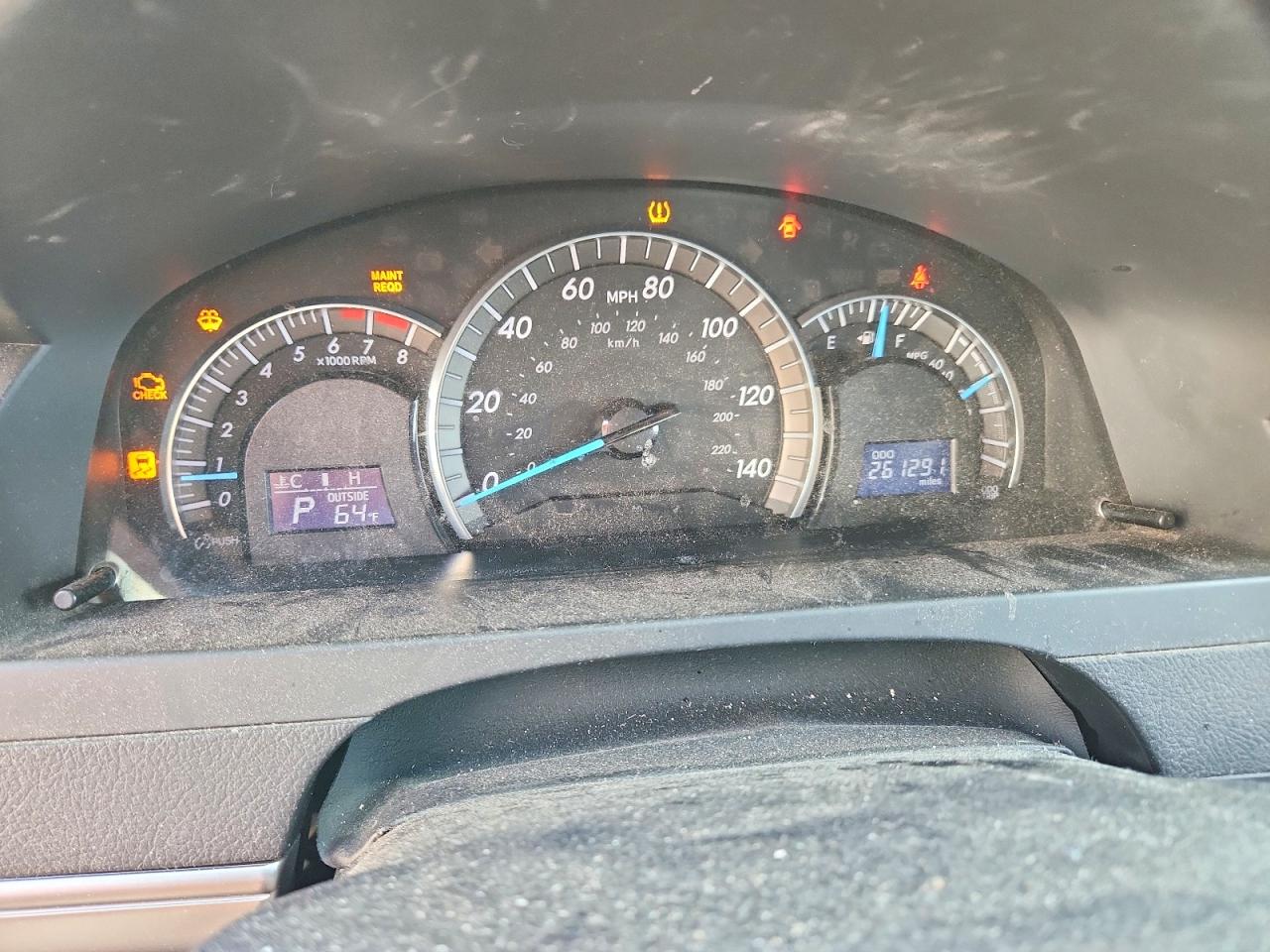 2013 TOYOTA CAMRY SE photo 9