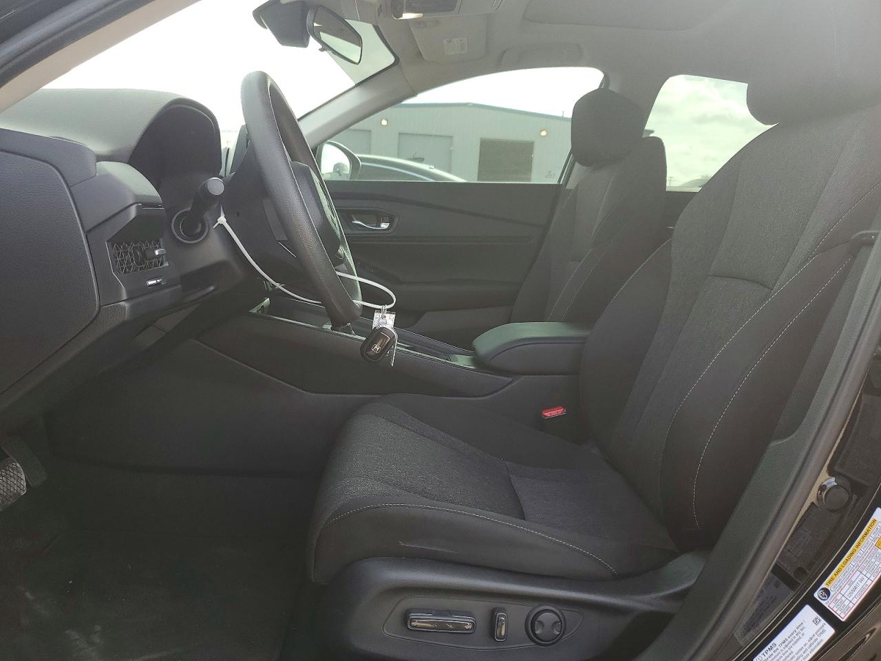 2025 HONDA ACCORD SE photo 13
