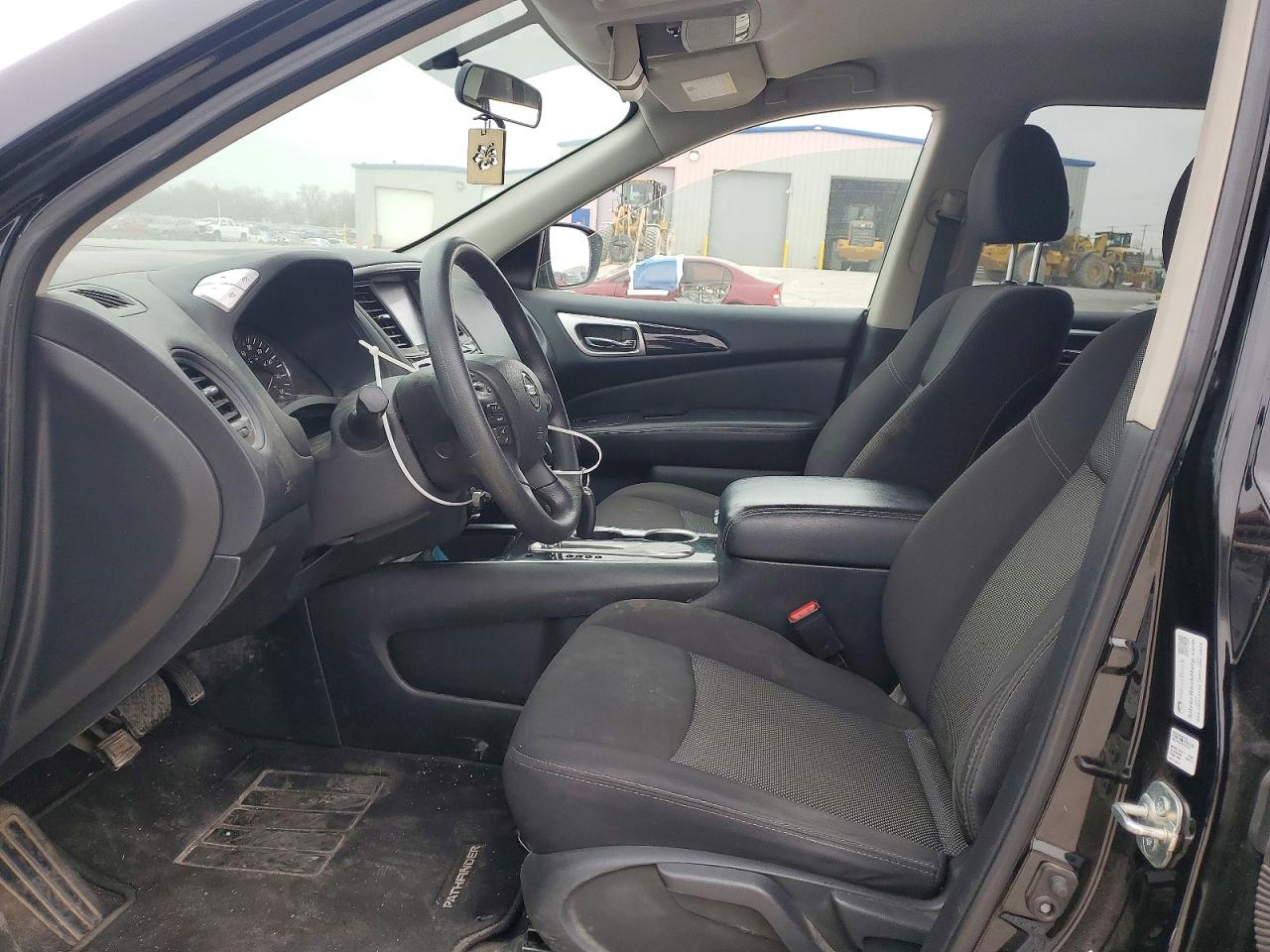 2020 NISSAN PATHFINDER S photo 13