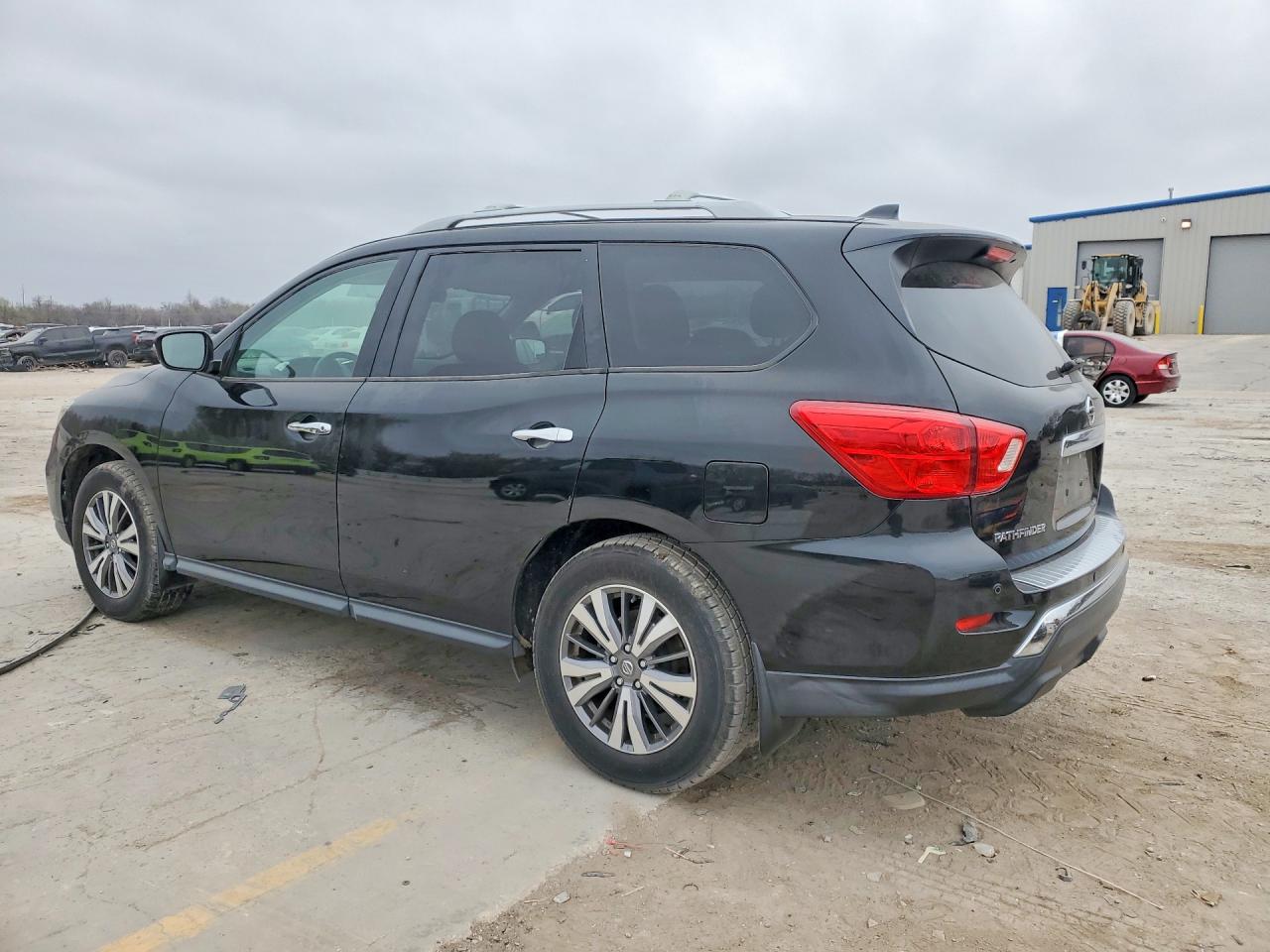 2020 NISSAN PATHFINDER S photo 3