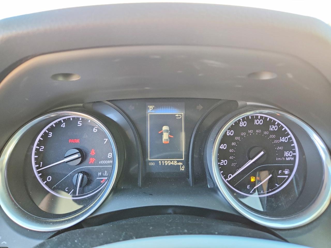 2019 TOYOTA CAMRY L photo 9