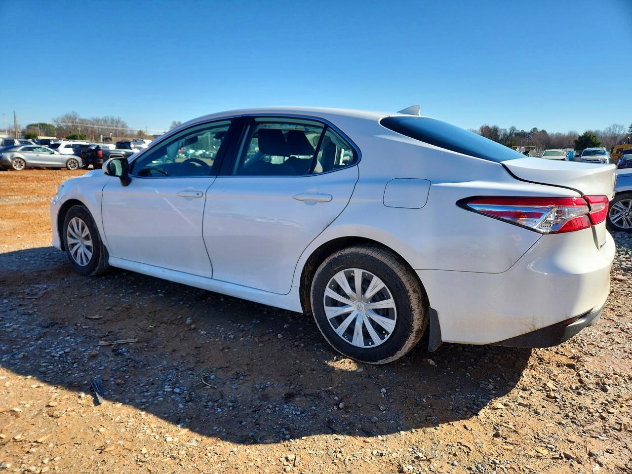 2019 TOYOTA CAMRY L photo 2