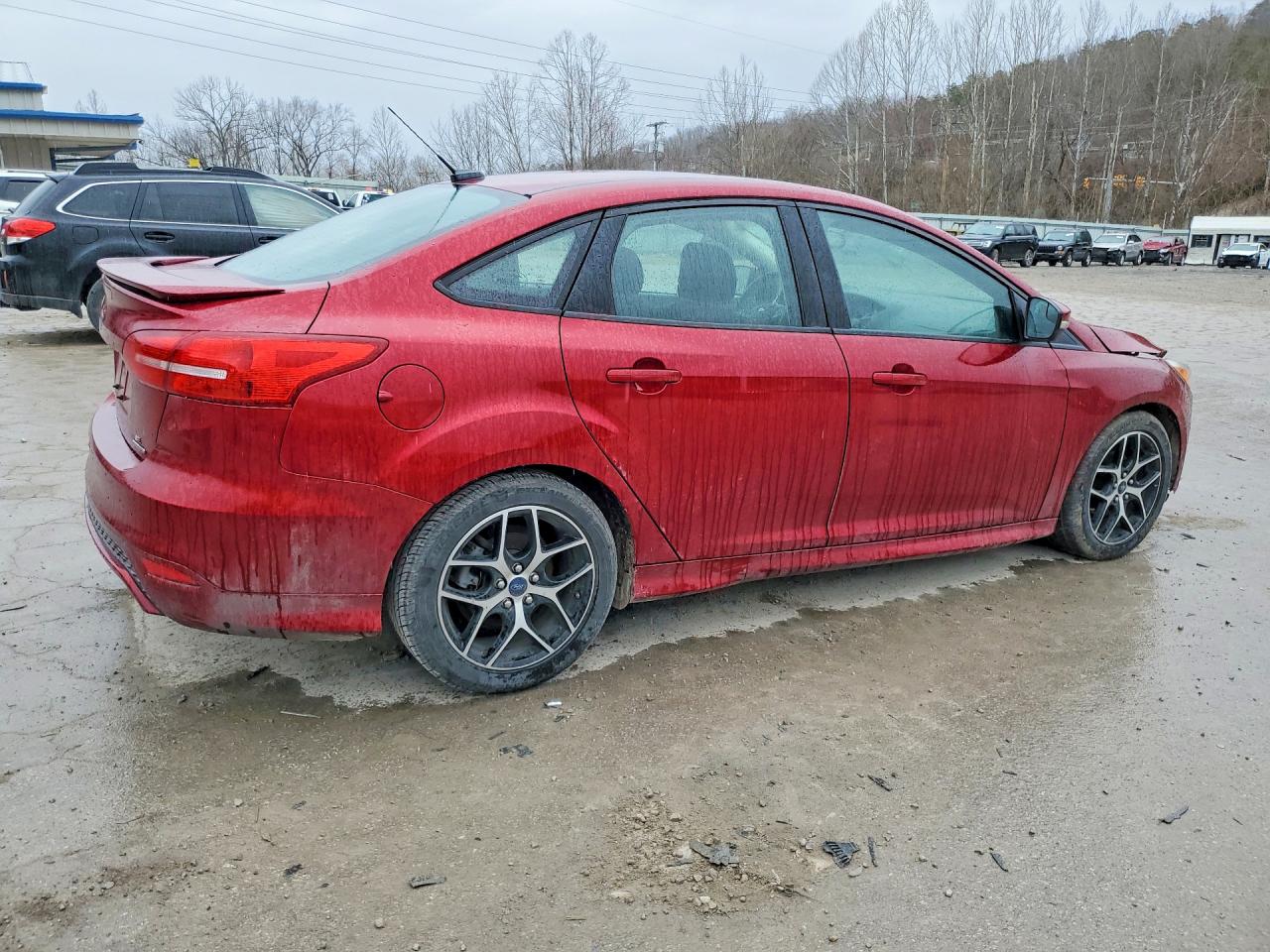 2015 FORD FOCUS SE photo 3