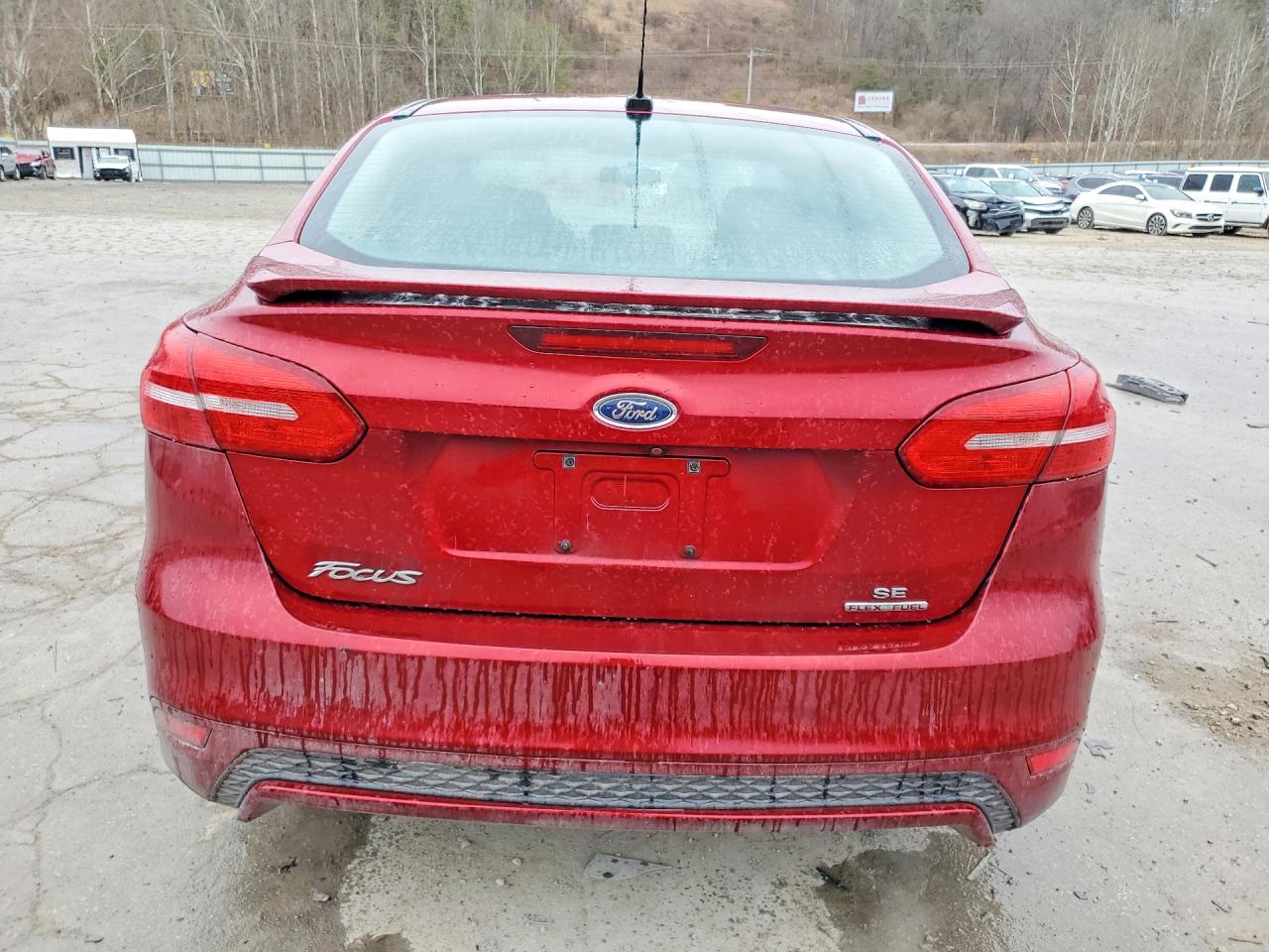 2015 FORD FOCUS SE photo 6