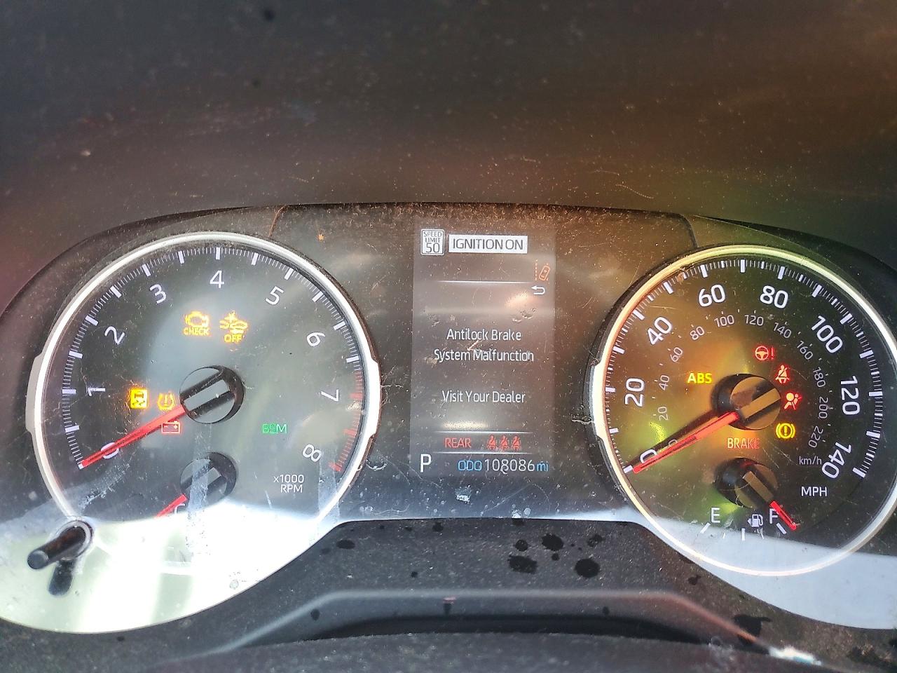 2021 TOYOTA RAV4 XLE photo 17