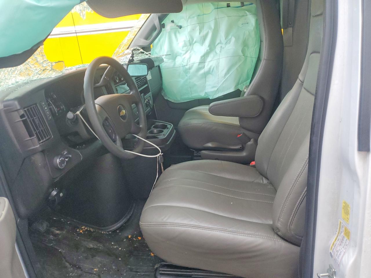 2024 CHEVROLET EXPRESS UTILITY / SERVICE TRUCK photo 13