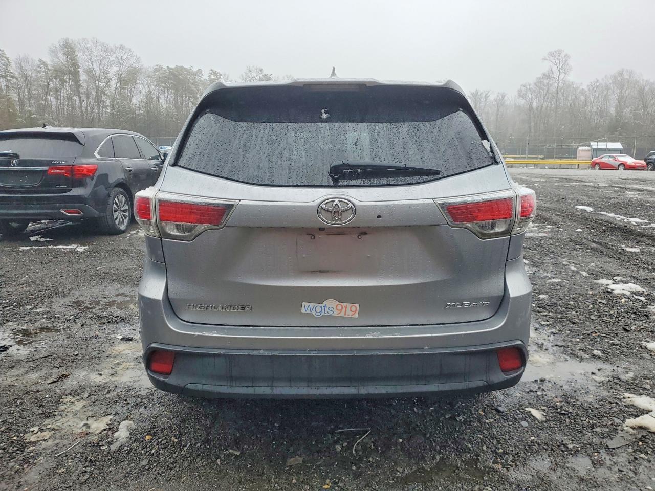 2016 TOYOTA HIGHLANDER XLE photo 6