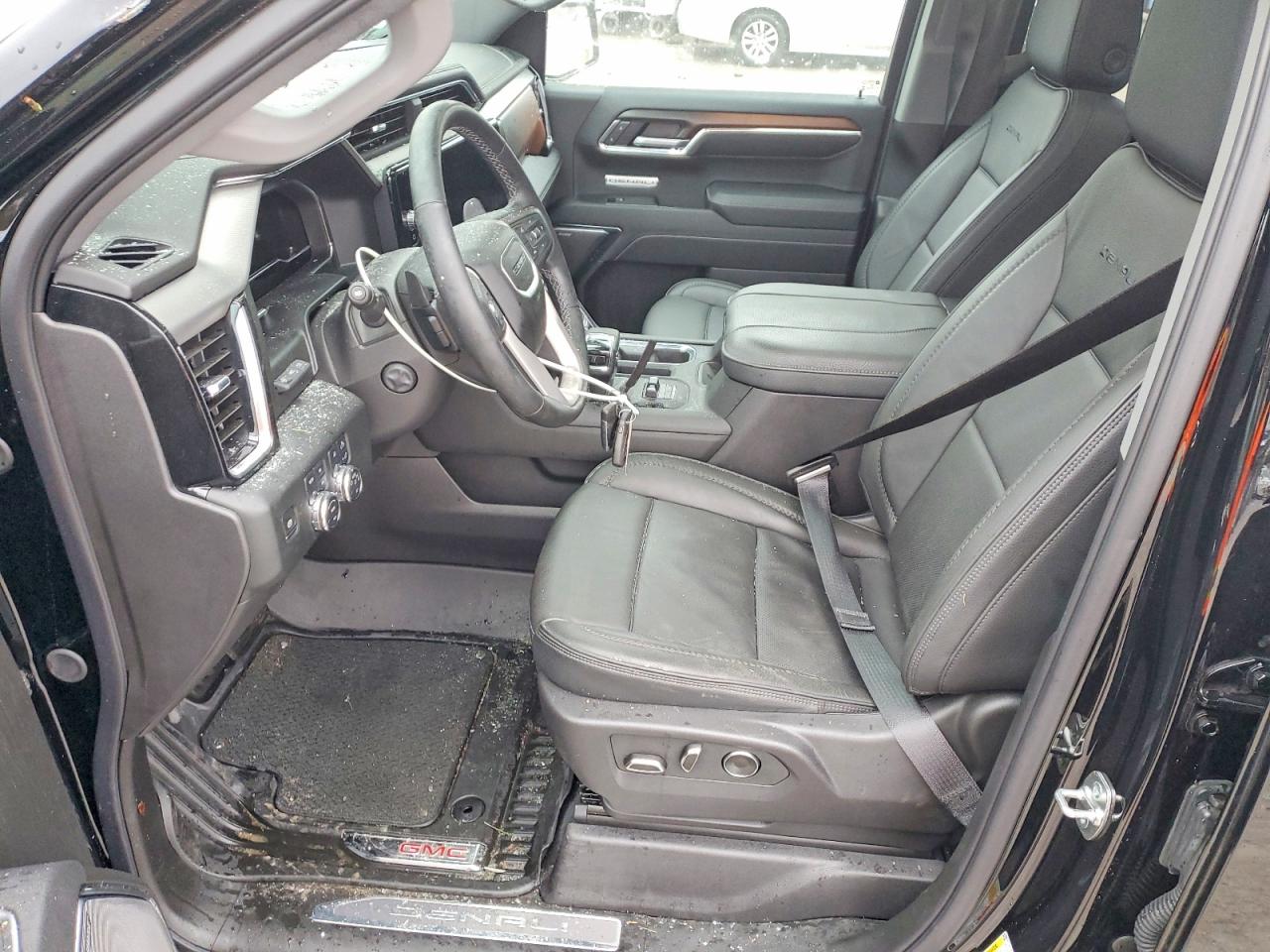 2025 GMC SIERRA K1500 DENALI photo 19