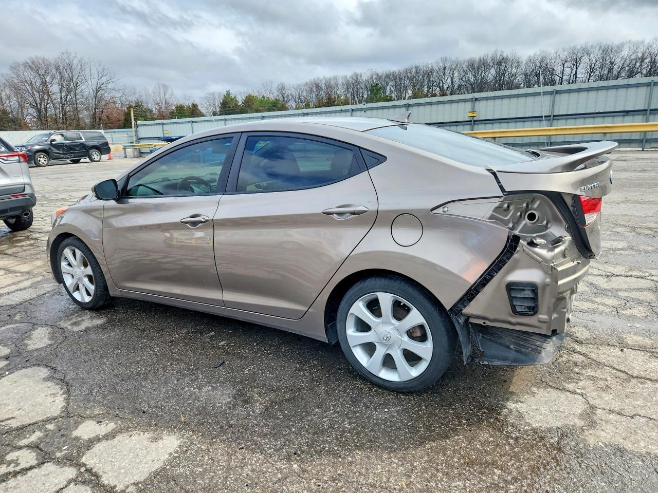 2013 HYUNDAI ELANTRA LIMITED photo 2