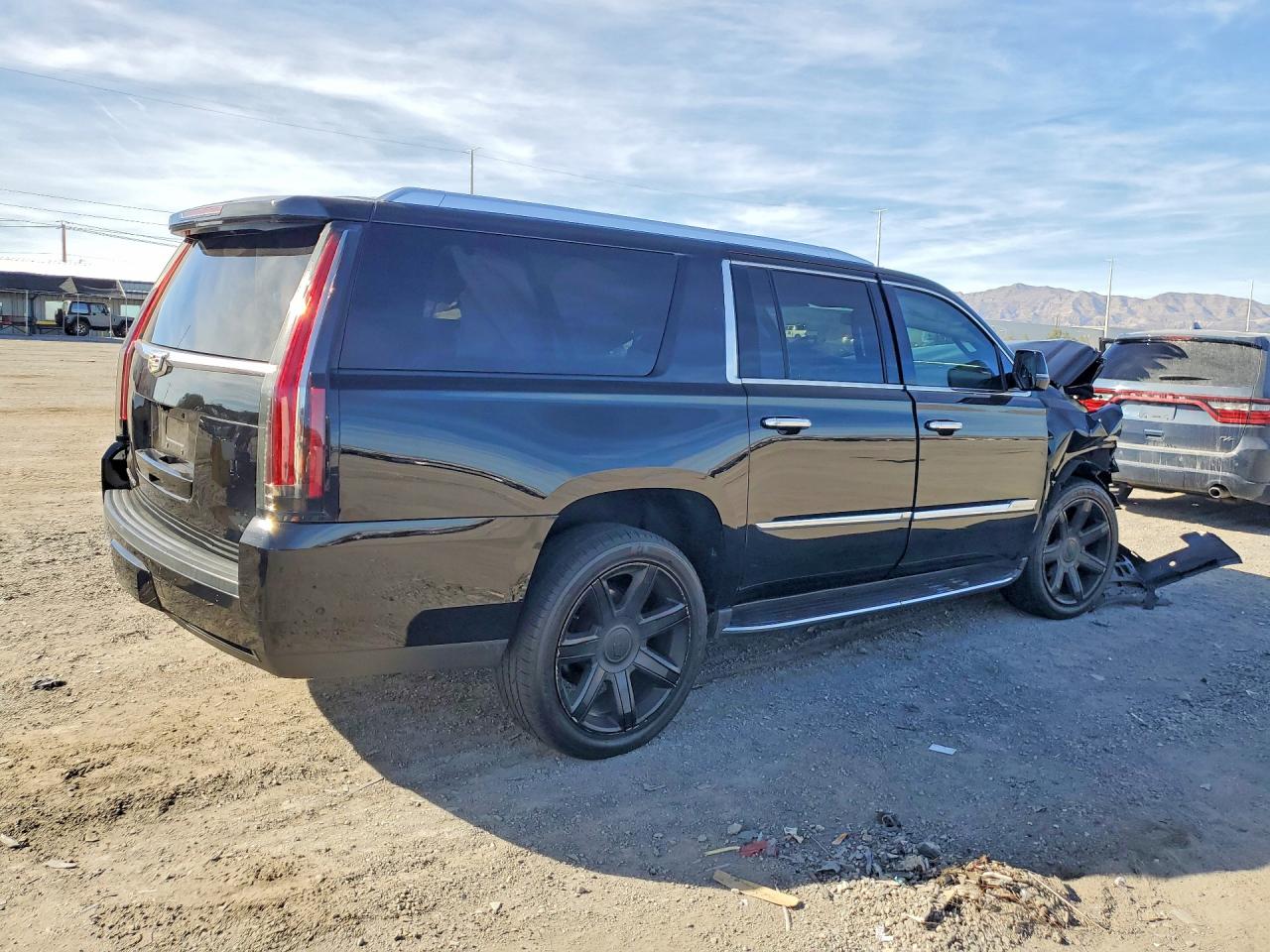 2019 CADILLAC ESCALADE ESV LUXURY photo 3