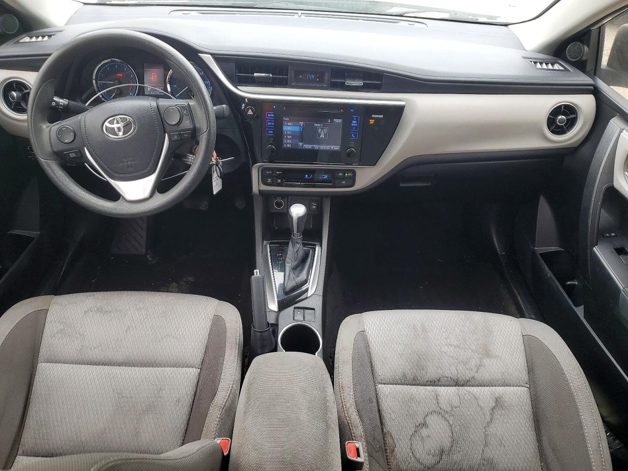 2017 TOYOTA COROLLA LE photo 22
