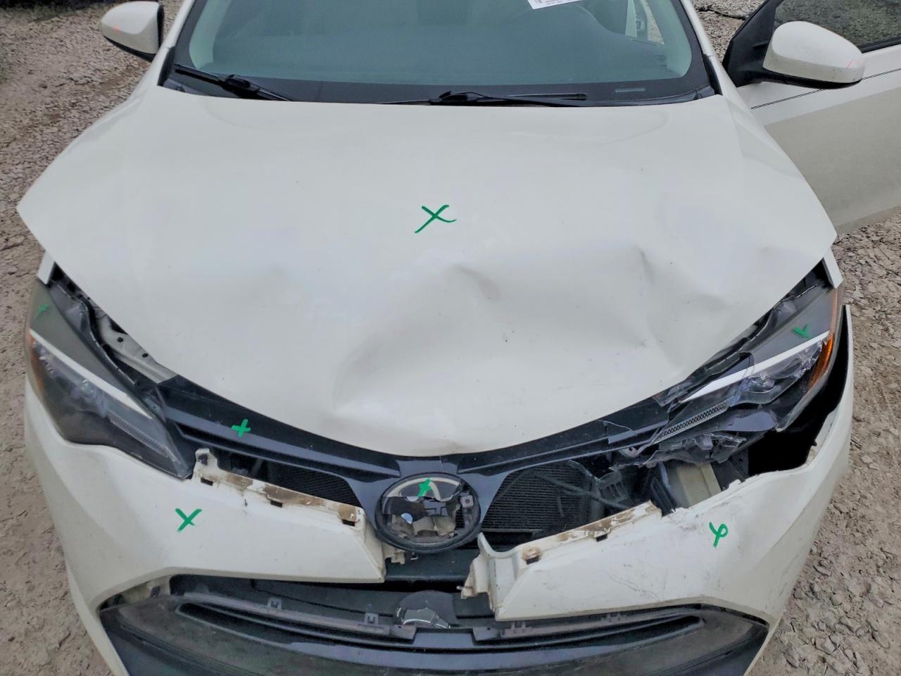 2017 TOYOTA COROLLA LE photo 31