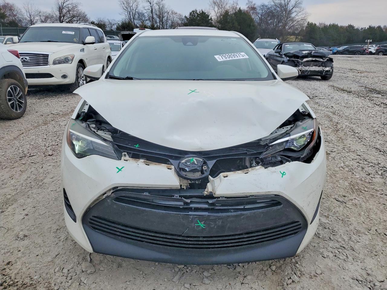 2017 TOYOTA COROLLA LE photo 13