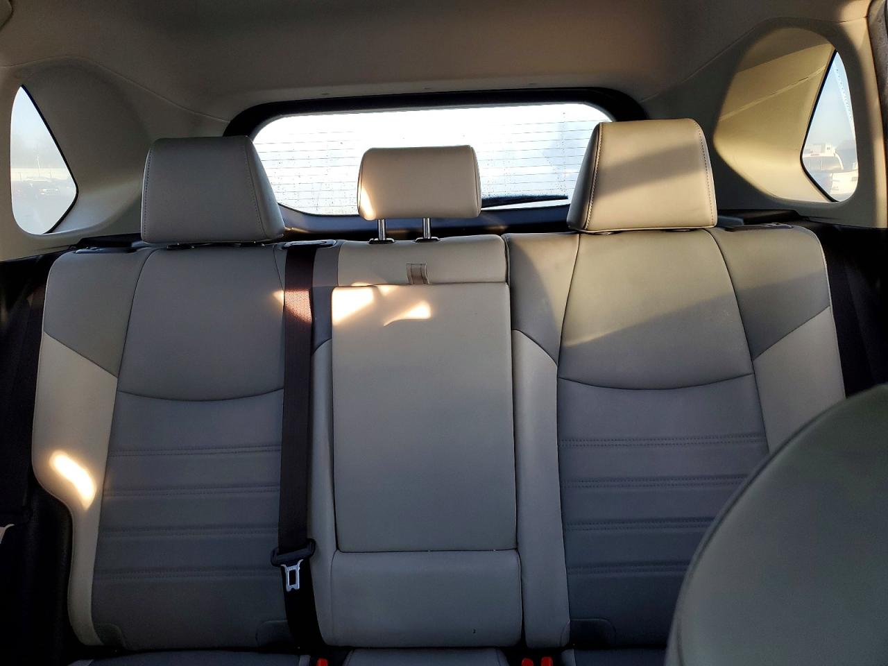 2019 TOYOTA RAV4 XLE PREMIUM photo 10