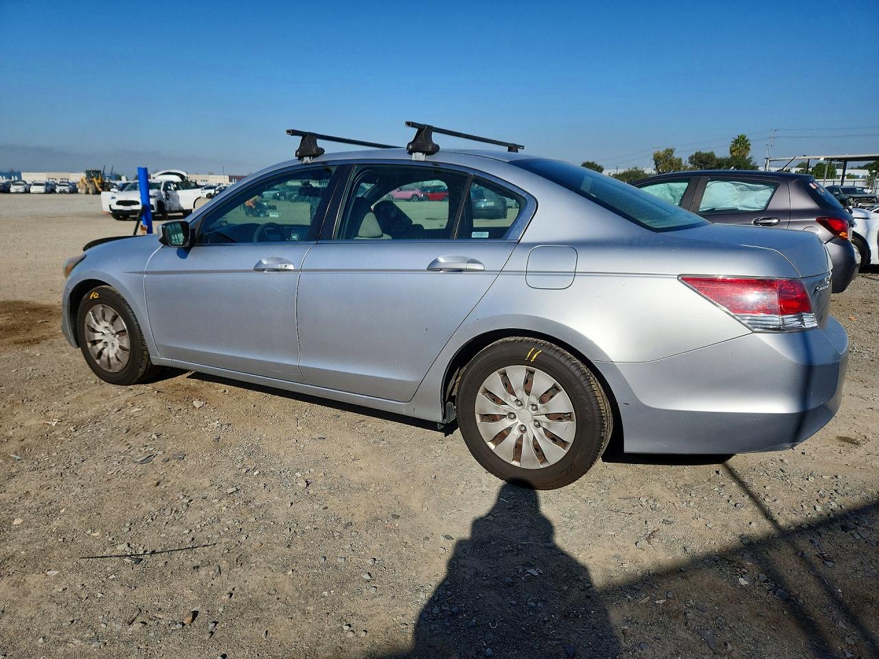 2009 HONDA ACCORD LX photo 2