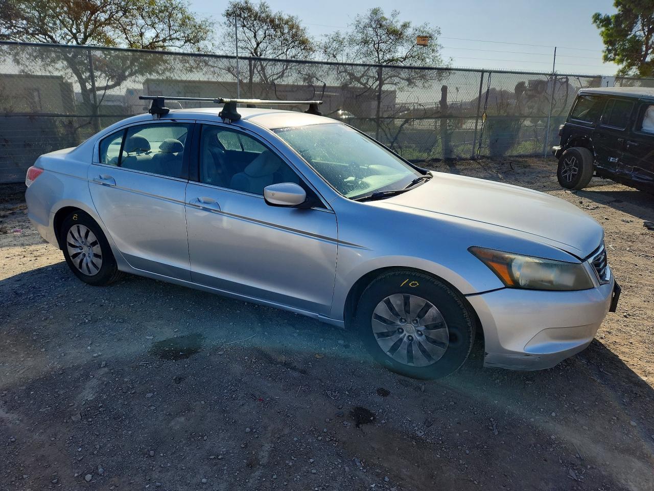 2009 HONDA ACCORD LX photo 4