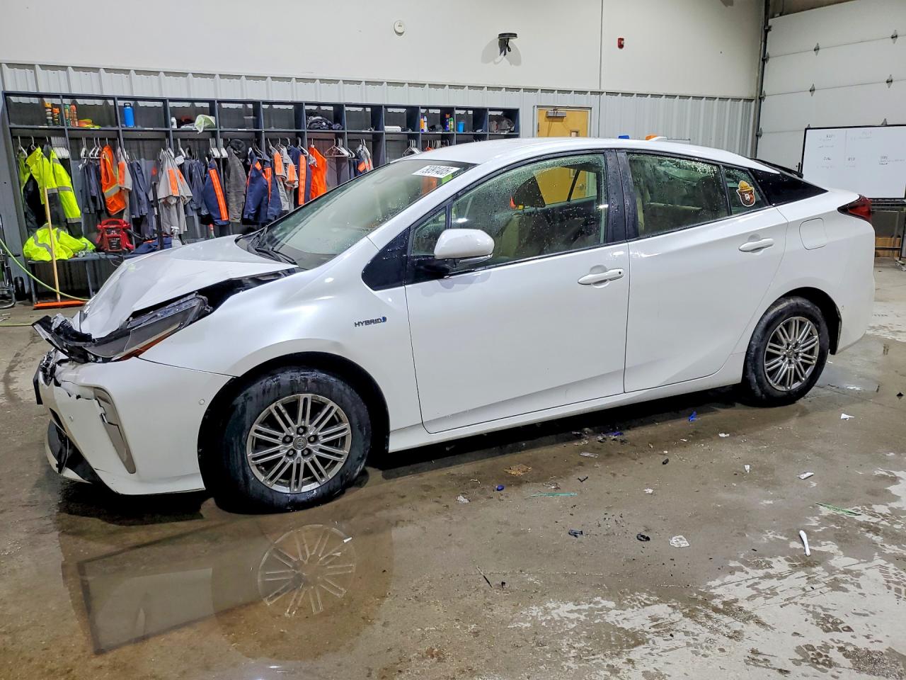 2019 TOYOTA PRIUS