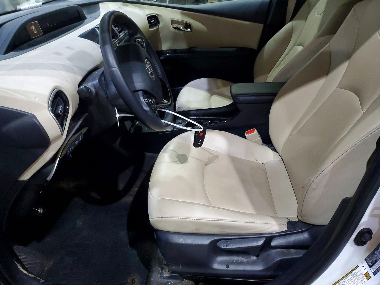 2019 TOYOTA PRIUS XLE AWD-E photo 13