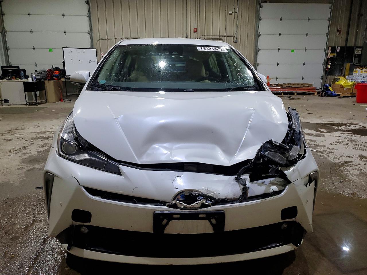 2019 TOYOTA PRIUS XLE AWD-E photo 9