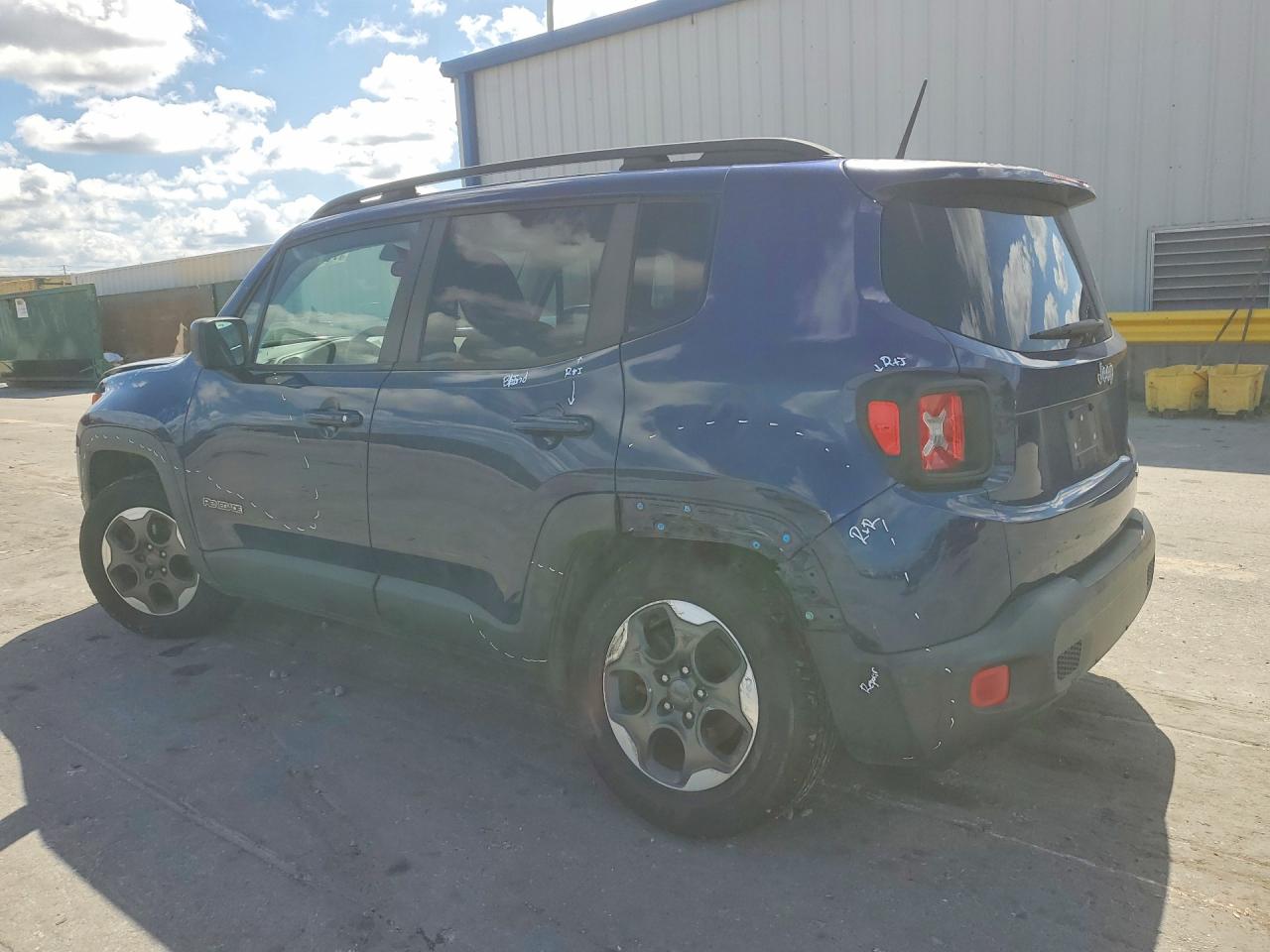 2017 JEEP RENEGADE SPORT photo 3