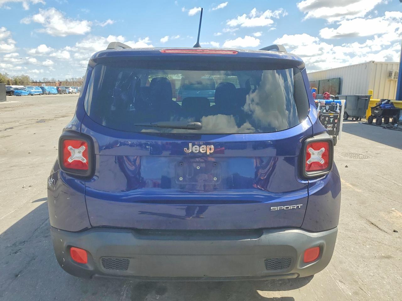 2017 JEEP RENEGADE SPORT photo 11