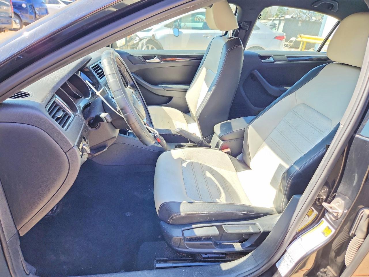 2015 VOLKSWAGEN JETTA SE photo 13