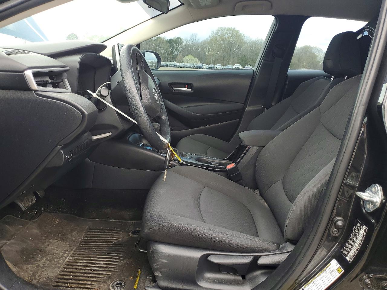 2021 TOYOTA COROLLA LE photo 13